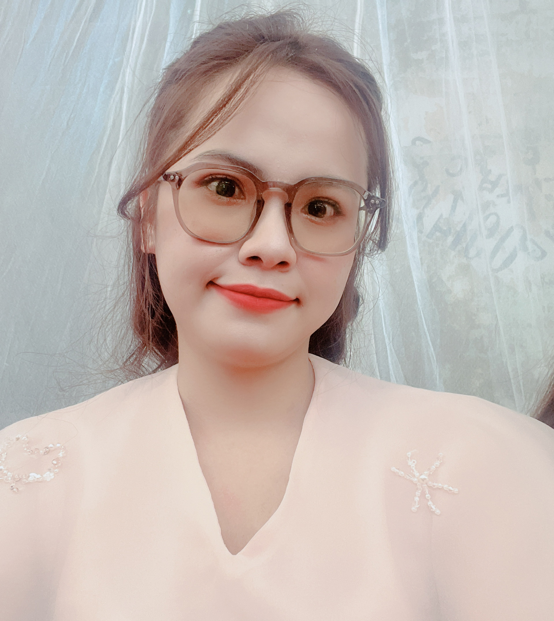 LÊ VIỆT LINH